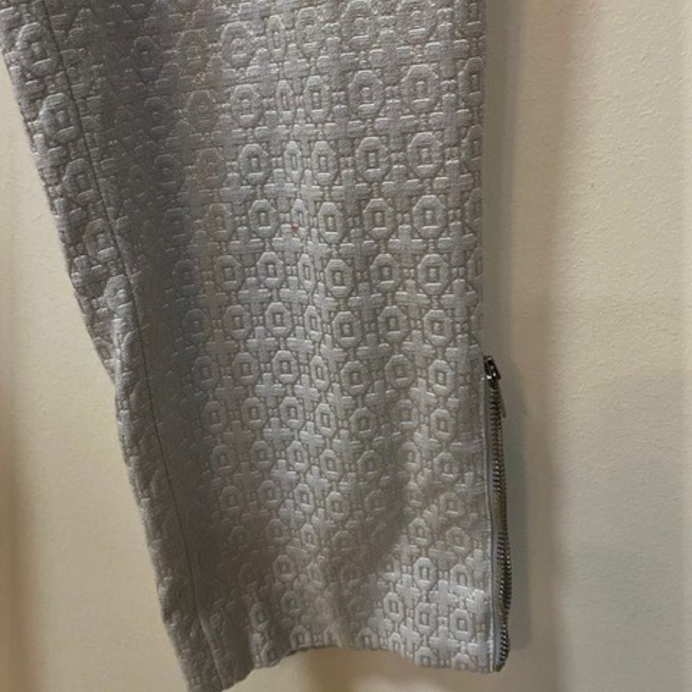 Cache Stretch Capris - Picture 2 of 6